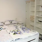Uma * Izola