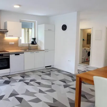 Uma Apartman *