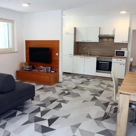Uma Apartman Izola