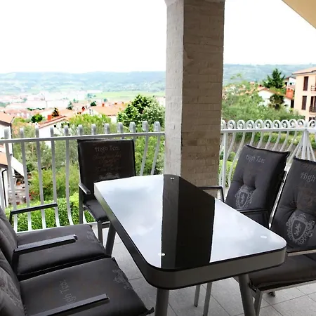 Uma Apartamento Izola